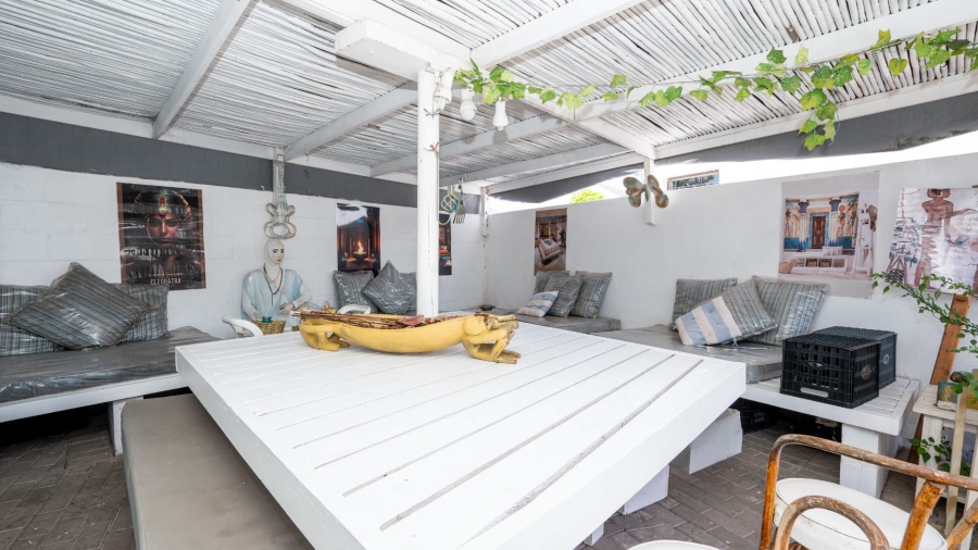 8 Bedroom Property for Sale in Country Club Western Cape